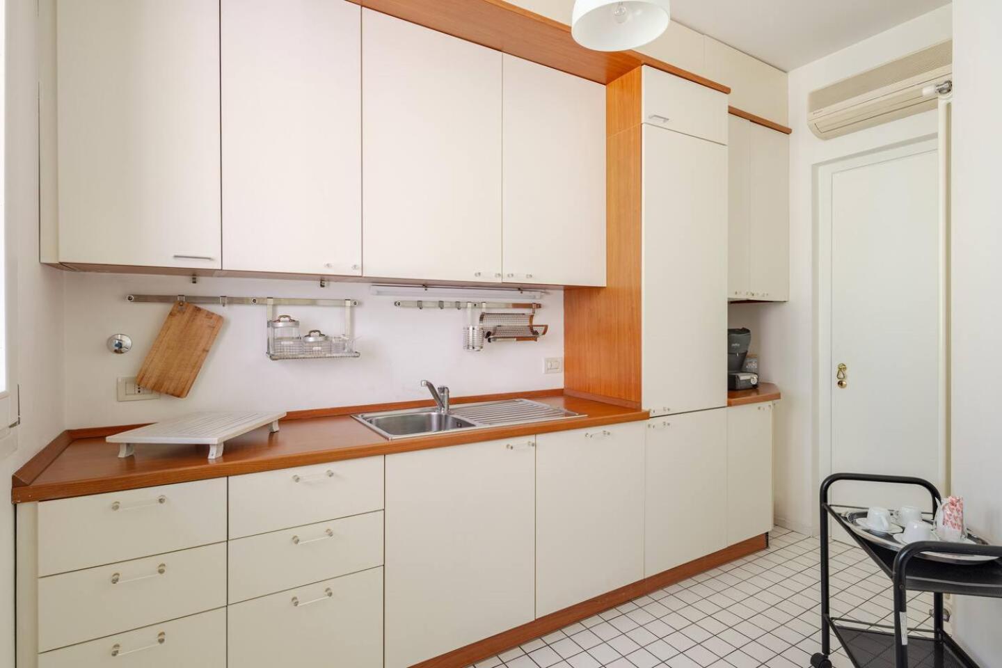 Santo Stefano Square Apartment โบโลญญา ภายนอก รูปภาพ